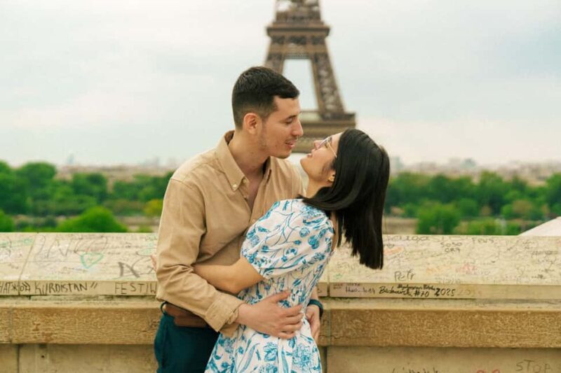 Paris: Eiffel Tower Vintage Photoshoot - What You Can Expect from the Eiffel Tower Vintage Photoshoot