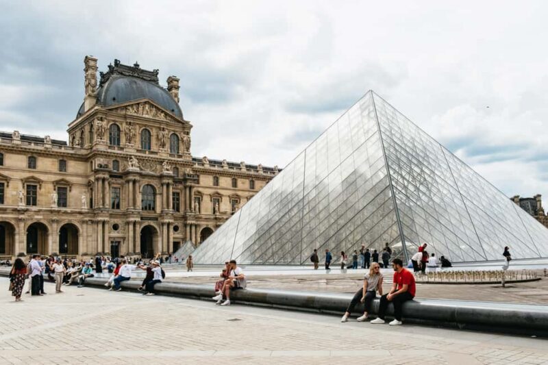 Paris: Emily TV Show Locations Guided Walking Tour - What to Expect at Each Stop