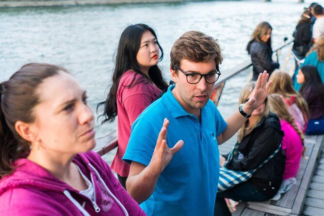 Paris Evening Bike Tour with 1-hour Seine River Cruise - FAQ