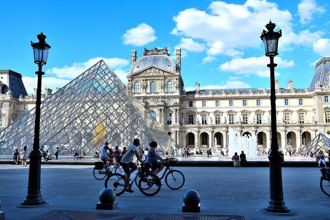 Paris Famous Landmarks PhotoWalks Tour - FAQs