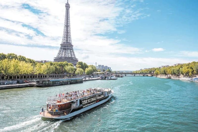 Paris: Fast-Access Seine River Cruise from Eiffel Tower - Live guide storytelling: why it feels worth the money