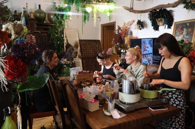 Paris: Floral scented Candle making worskshop - The Experience Provider: Kimiko Craft Paris