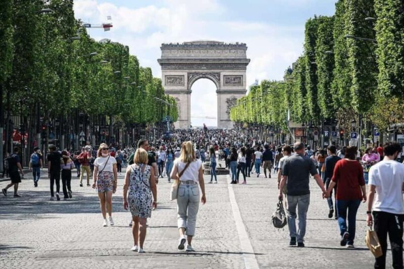Paris: Full-Day Luxury Car Tour & Musée du Quai Branly - Key Points