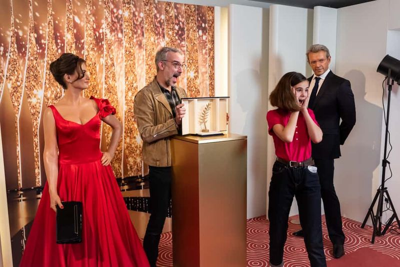 Paris: Grévin Wax Museum Ticket - Theatrical Moments: Lights, Mirrors, and a Sound-and-Light Show