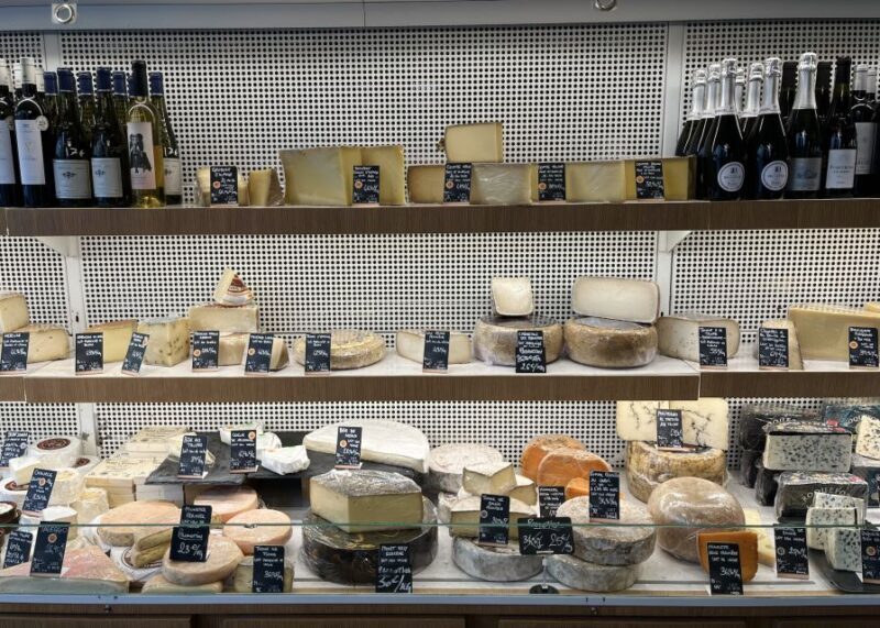 Paris: Guided Champagne & Food Tour in St-Germain-des-Pres - An In-Depth Look at the Tour