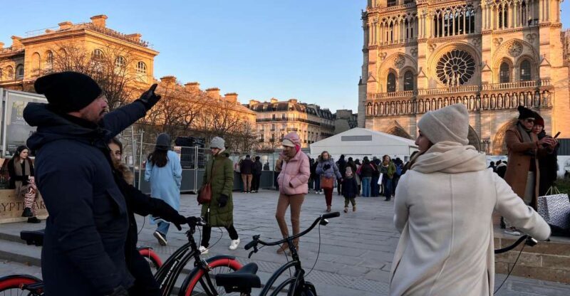 Paris: Guided City Highlights Bike Tour - Key Points