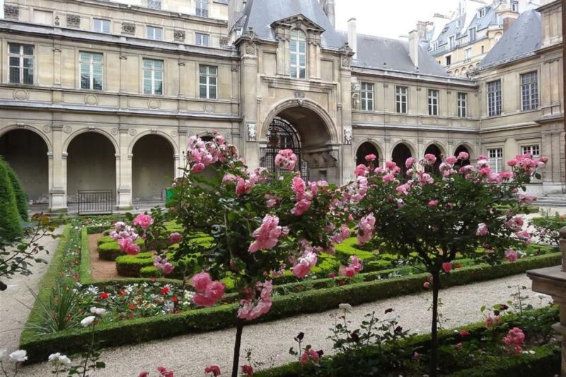 Paris: Guided tour of Marais in German - FAQs