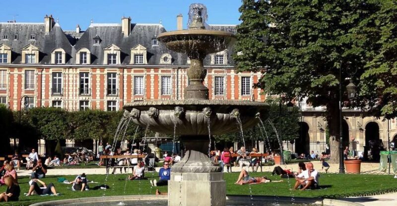 Paris: Guided tour of Marais in German - The Bottom Line