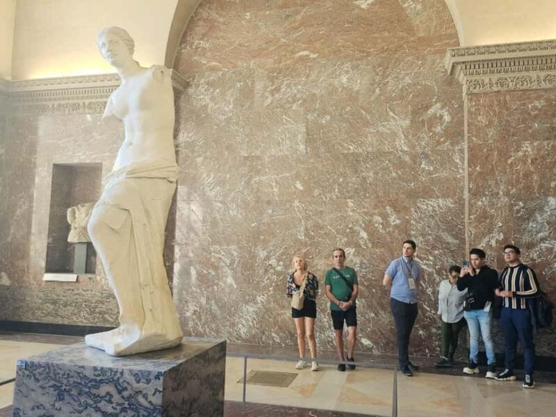 Paris: Guided visit of the Louvre Museum in Spanish - FAQs