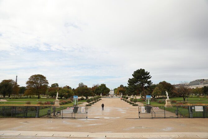 Paris Half Day Private Customized Walking Tour, Transport Options - Key Points