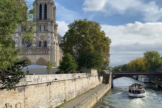 Paris Half Day Semi Private Tour with Private Options - The Experience from the Guides and Reviewers