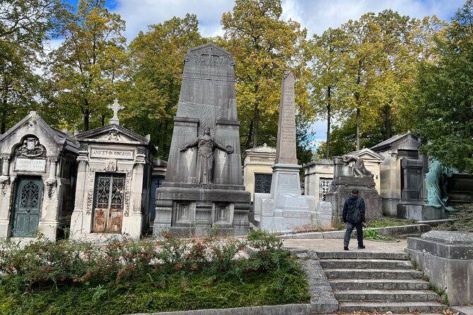 Paris: Haunted Père Lachaise Cemetery Guided Tour - Who Will Love This Tour?