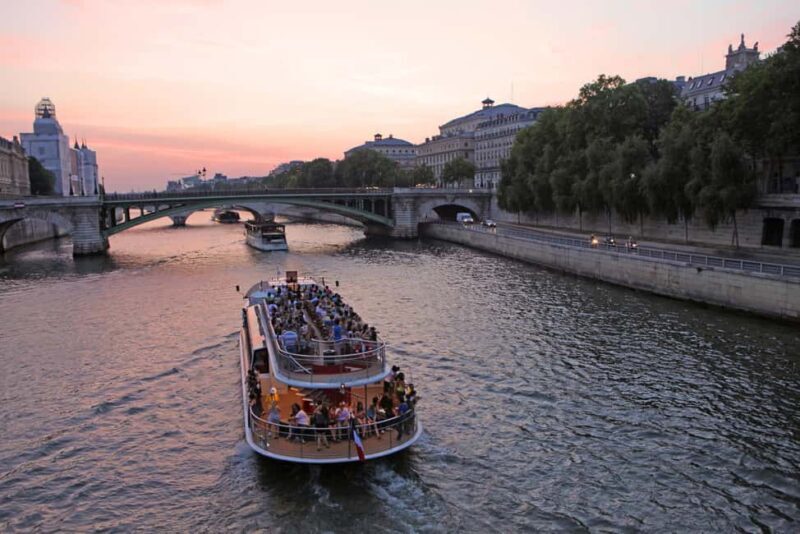 Paris: Hop-on Hop-off Bus Tour & Seine Cruise Bundle Tour - An Honest Look at the Tour Experience