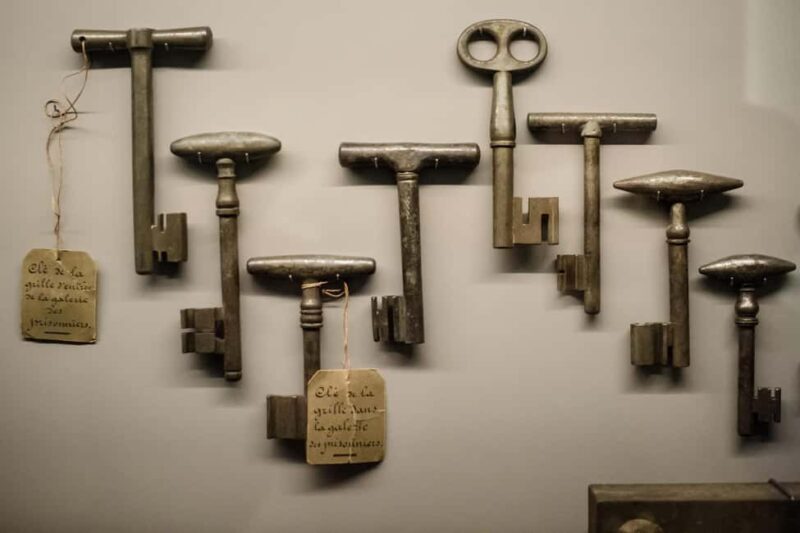 Paris: Île de la Cité Highlights Guided Tour & Seine Cruise - Pricing and Value