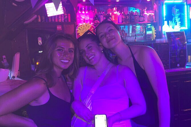 Paris International Pub Crawl with Free Shots & Fun Games - Who This Tour Is Best For