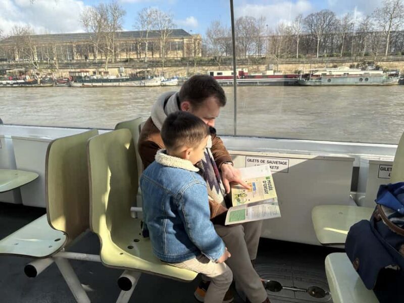 Paris: Investigation Cruise, a fun treasure hunt (in French) - Key Points