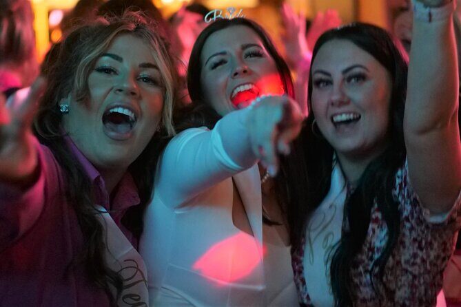 Paris Latin Quarter Pub Crawl Bars and Clubs - Ending the Night at a Dance Club