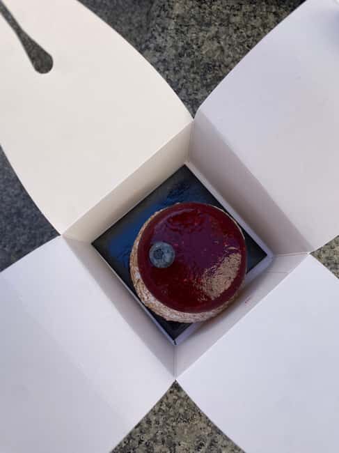 Paris: Le Marais Pastry Walking Tour with Tastings - What to Expect from the Tour