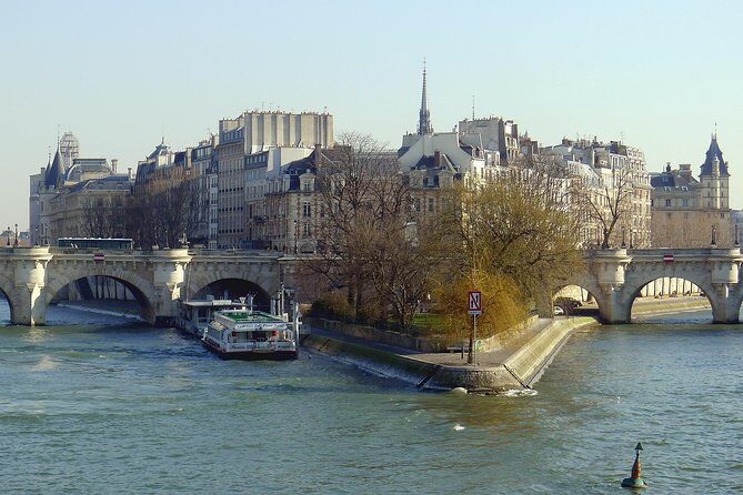 Paris Learn How to Play Pétanque French Experience - What is the Pétanque Experience in Paris?