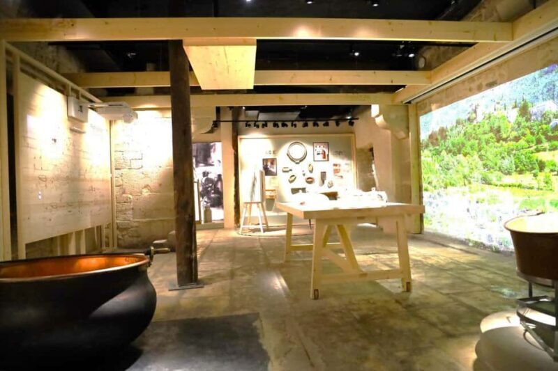 Paris: Living Cheese Museum Guided Tour with Cheese Tasting - Key Points