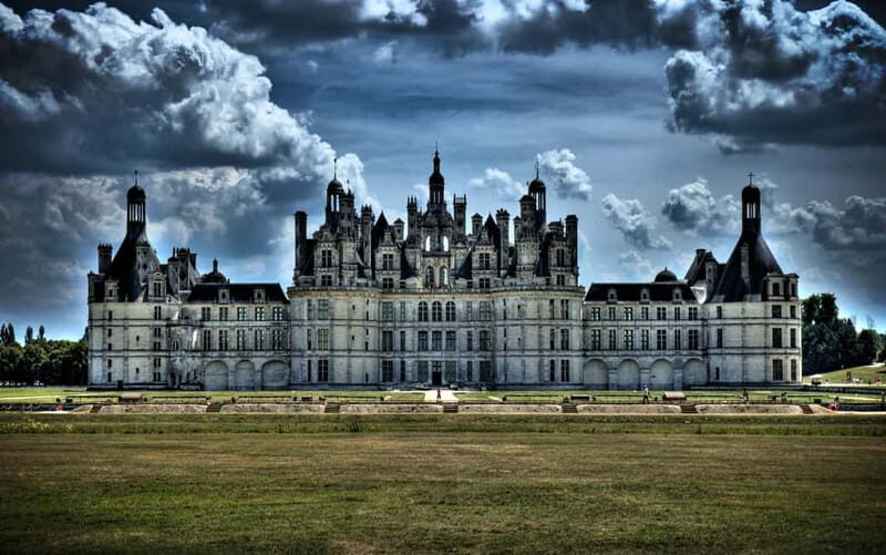 Paris: Loire Valley Castles Tour with Wine Tasting - Key Points