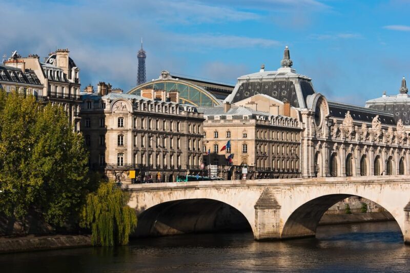Paris: Louvre and Musée d'Orsay Private Tour - The Architecture and Atmosphere