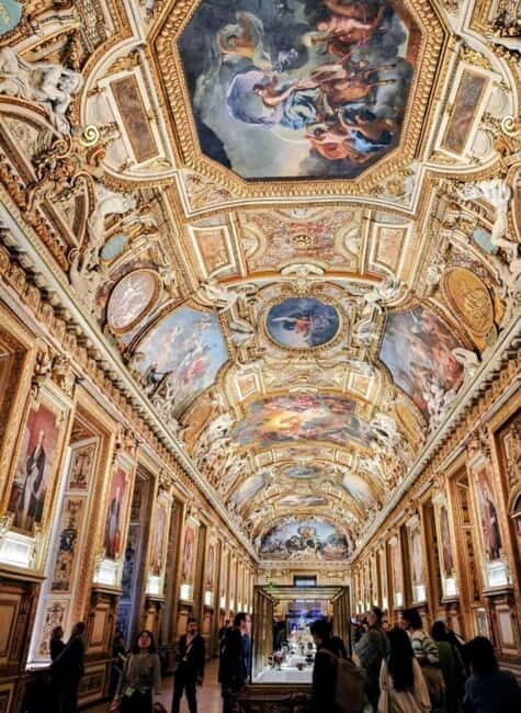 Paris: Louvre Museum Entry Ticket with Host Assistance - Key Points