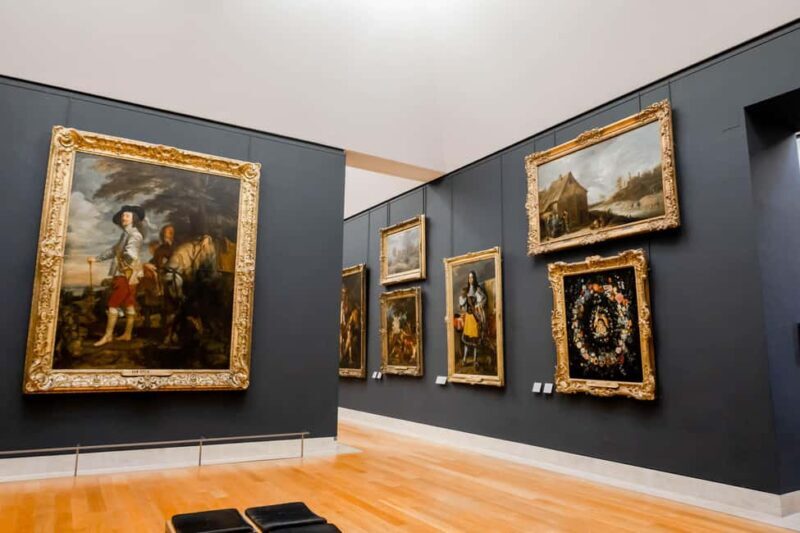 Paris: Louvre Museum First Entrance with host to Mona Lisa - A Closer Look at the Experience