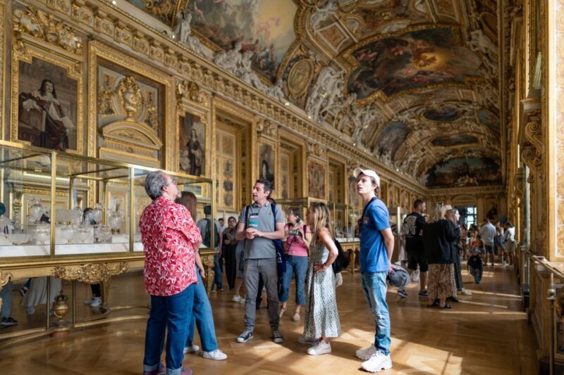 Paris Louvre Museum: Small Group Guided Highlights Tour - Key Points