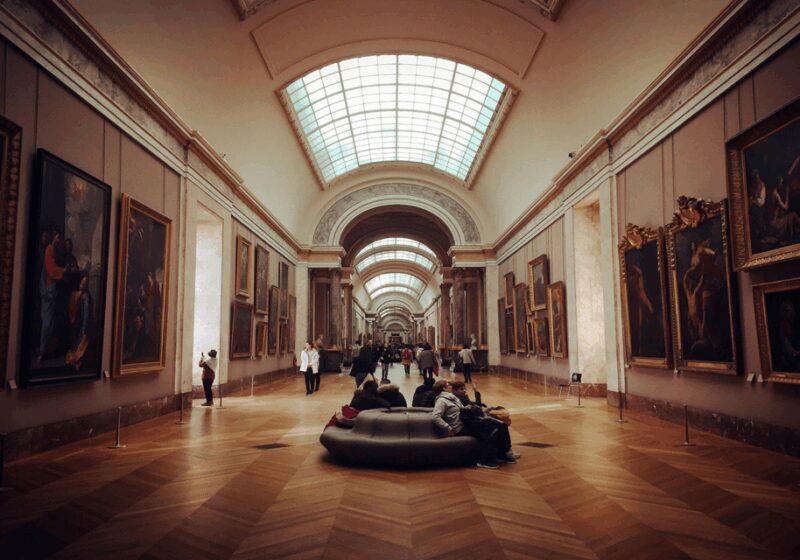 Paris: Louvre Museum Ticket & Exclusive Immersive AudioGuide - The Experience in Practice