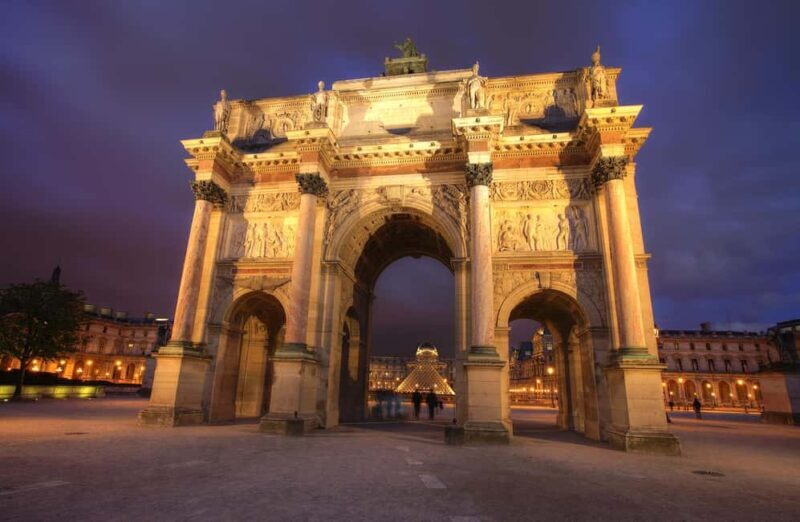 Paris: Louvre night tour with private guide - The Experience in Detail