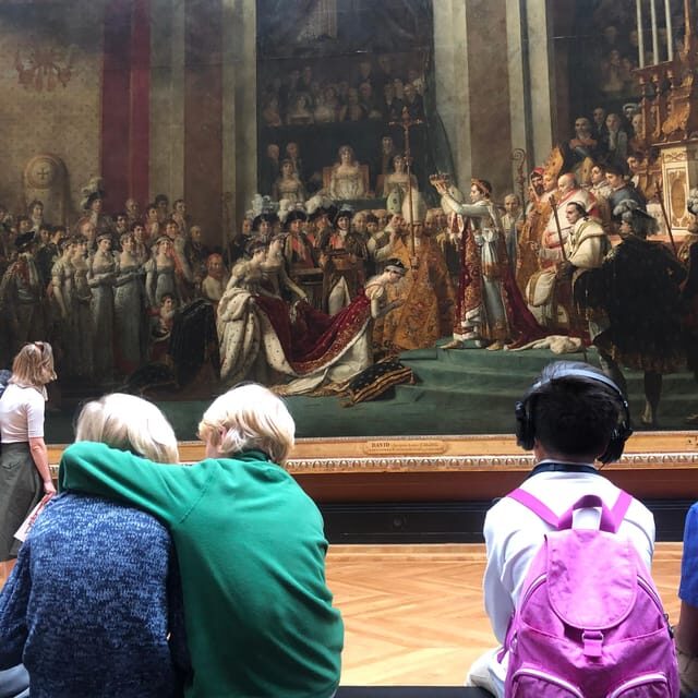 Paris Louvre : Private Treasure Hunt for Families or groups - FAQs
