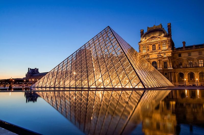 Paris: Louvre Guided Tour with Reserved Access & Boat Cruise - 1-Hour vs 2-Hour Louvre Tour: Pick Your Pace