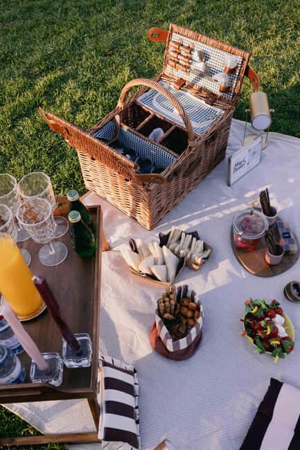 Paris: Luxury Picnic Experience with Wine - Who Will Love This Experience?