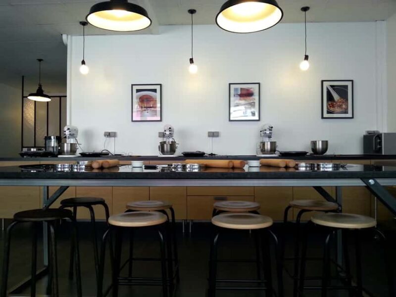 Paris: Macaron, Croissant or Pastry Class with a French Chef - Key Points