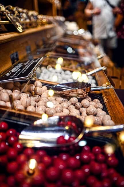 Paris: Montmartre Food Tour with 8+ Food Tastings & Wines - FAQ