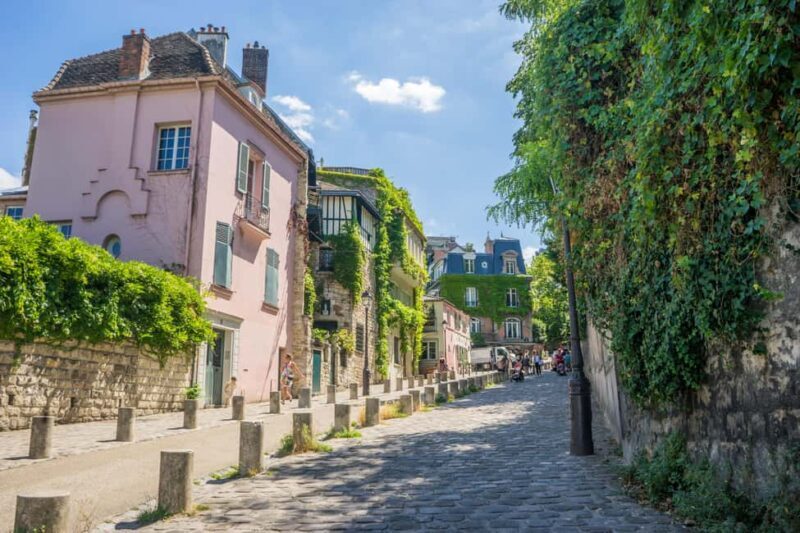 Paris: Montmartre Group Tour in German - What Youll Take Away