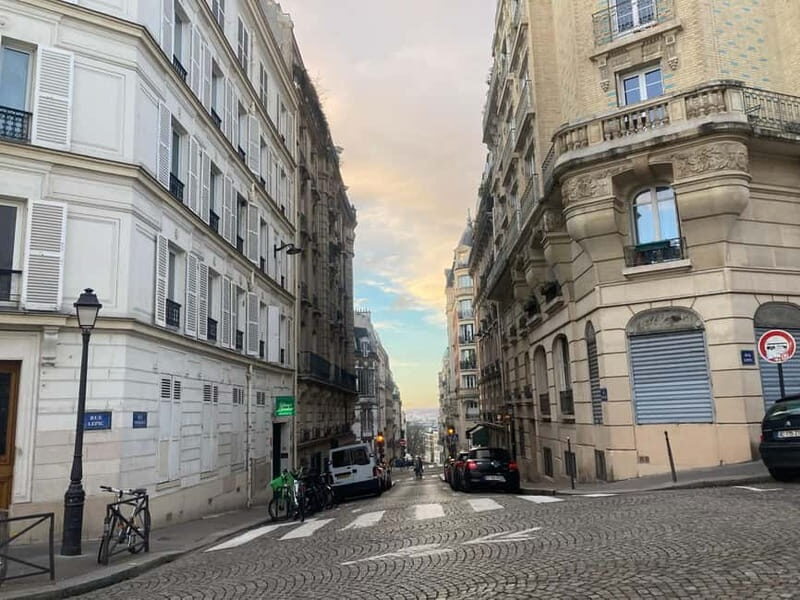 Paris: Montmartre Guided Walking Tour with Tastings - Key Points