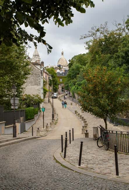 Paris: Montmartre hidden gems walking Tour with Local Guide - FAQ