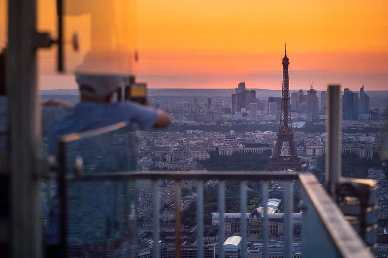 Paris: Montparnasse Tower Observation Deck Entry Ticket - What You’ll See: The 360-Degree View and Eiffel Tower Photo Strategy