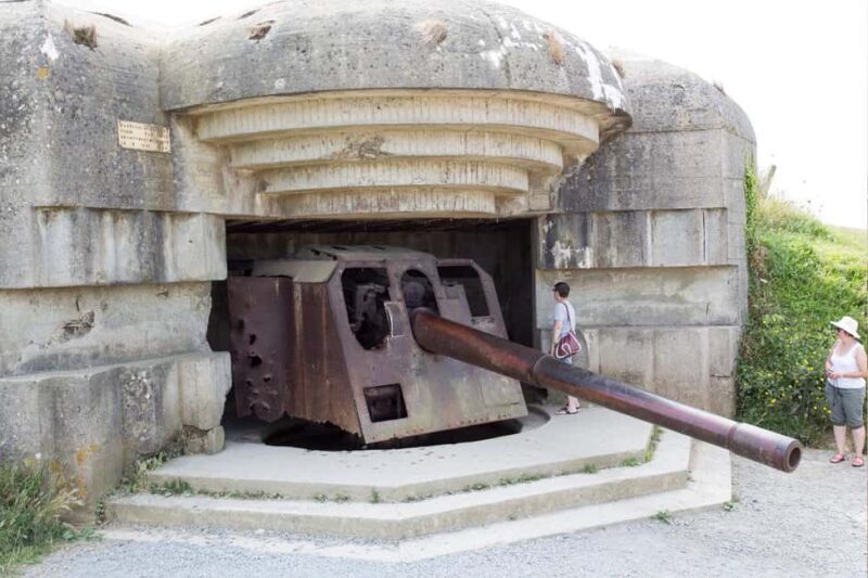 Paris: Normandy D-Day Beaches Guided Tour by Train - Utah Beach and Omaha Beach: Two Very Different Sides of D-Day