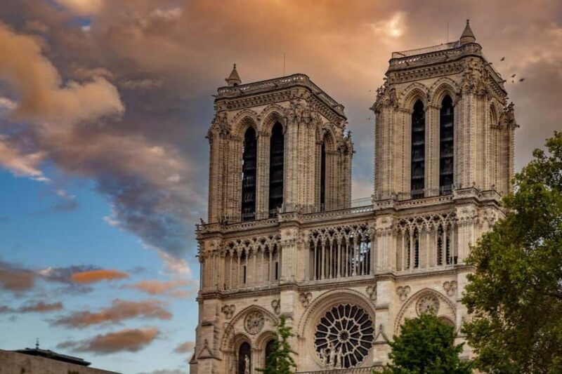Paris: Notre-Dame Exclusive Private Guided Tour - Key Points