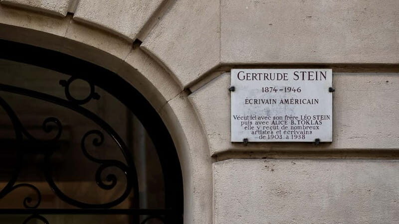 Paris of the Great Gatsby Walking Tour - The Experience and Group Size