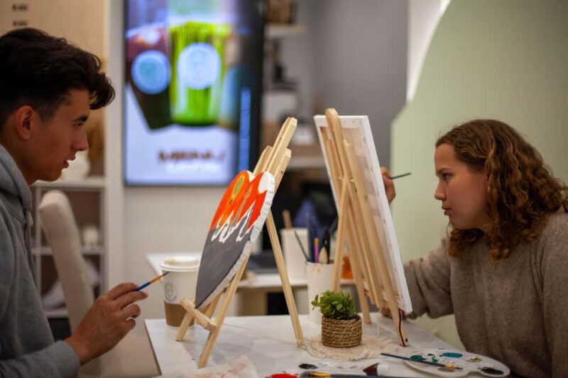 Paris : Painting experience in an art cafe - The Experience Itself: A Closer Look