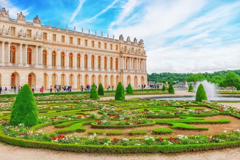 Paris: Palace of Versailles Guided Tour with Bus Transfers - A Deep Dive into the Experience
