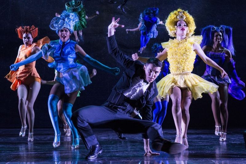 Paris: Paradis Latin Cabaret Show with Optional Champagne - Audience interaction: when the show reaches your side of the room