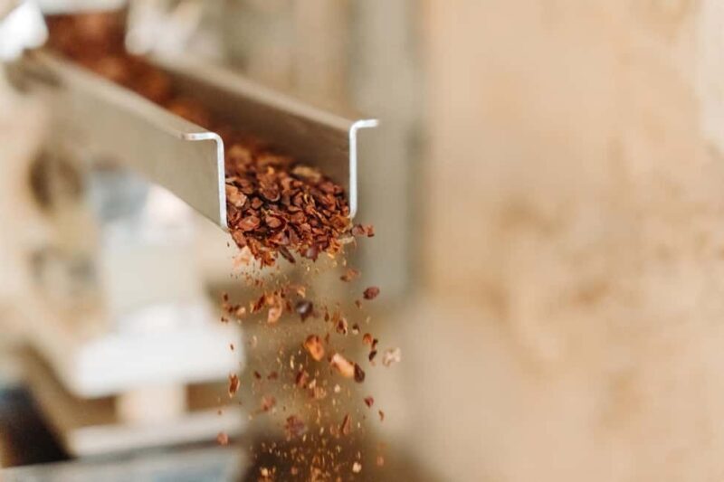 Paris: Pastries and Chocolate Walking Food Tour - Satisfying Crêpe Break