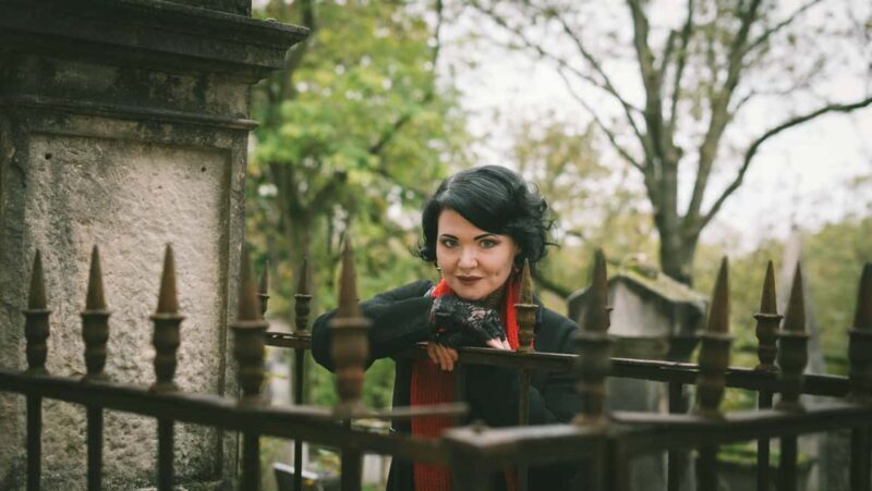 Paris: Père Lachaise Cemetery Guided Walking Tour - Key Points