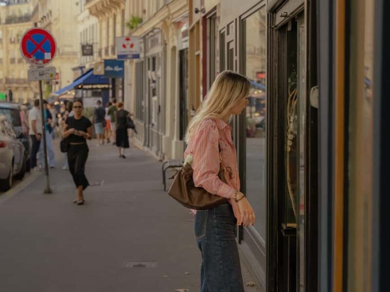 Paris: Photo shoot & cinematic mini-film in Montmartre - Key Points