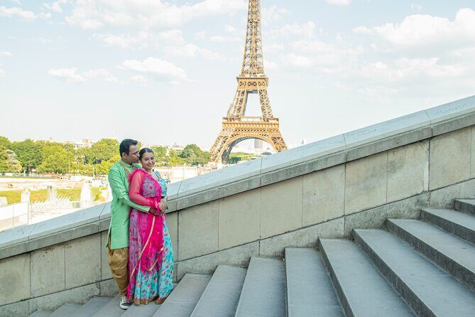 Paris Photo Shoot Session  Eiffel Tower Photographer - Pricing and Value